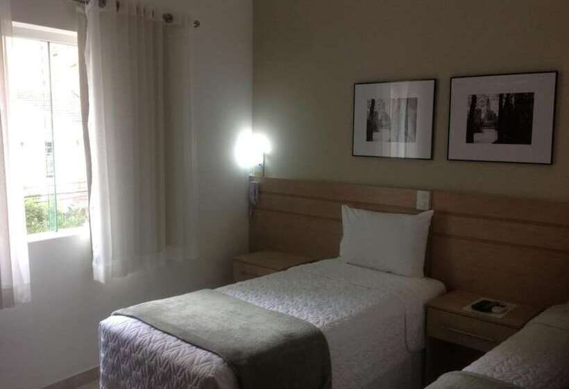 اتاق استاندارد, Upper