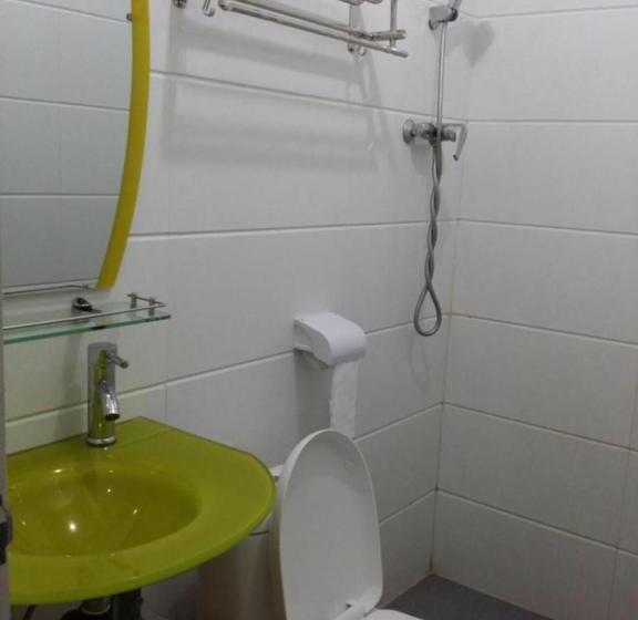 غرفة قياسية, Maxi Inn