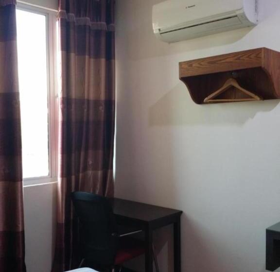 غرفة قياسية, Maxi Inn