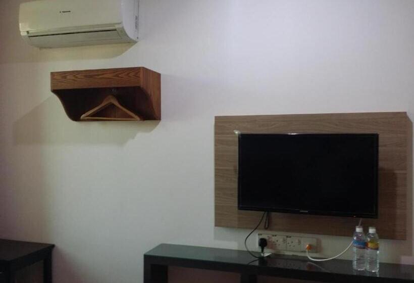 غرفة قياسية, Maxi Inn