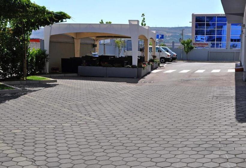 חדר סטנדרט עם מרפסת, Malta