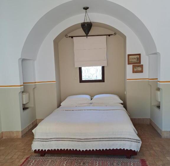 اتاق استاندارد اینتریور, Dar Al Manar