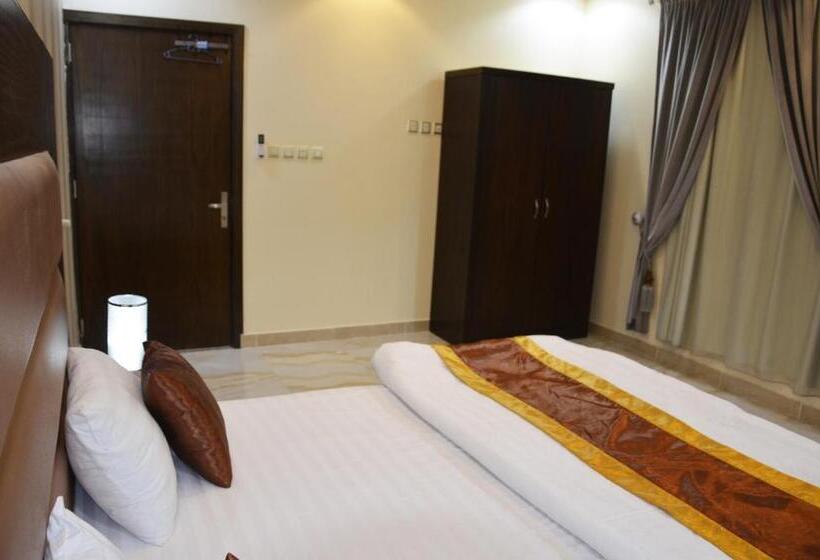 إستديو عائلى, فندق الملحان