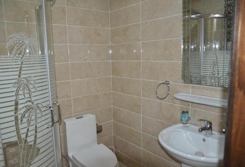 إستوديو قياسى, فندق الملحان