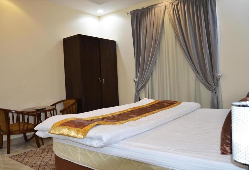 إستوديو قياسى, فندق الملحان