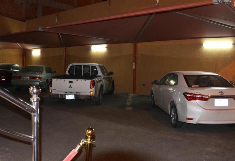 غرفة قياسية حمام مشترك, فندق الملحان