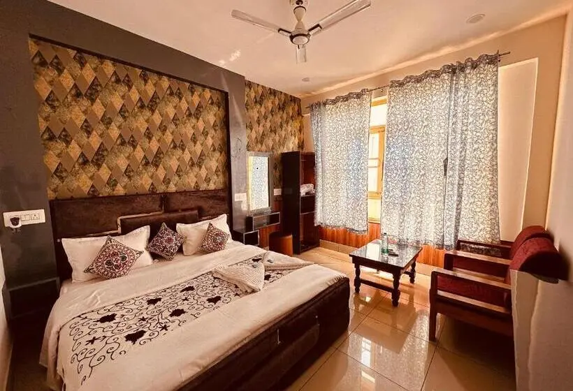 デラックスルーム, Gulmarg Residency, Kunzer Gulmarg
