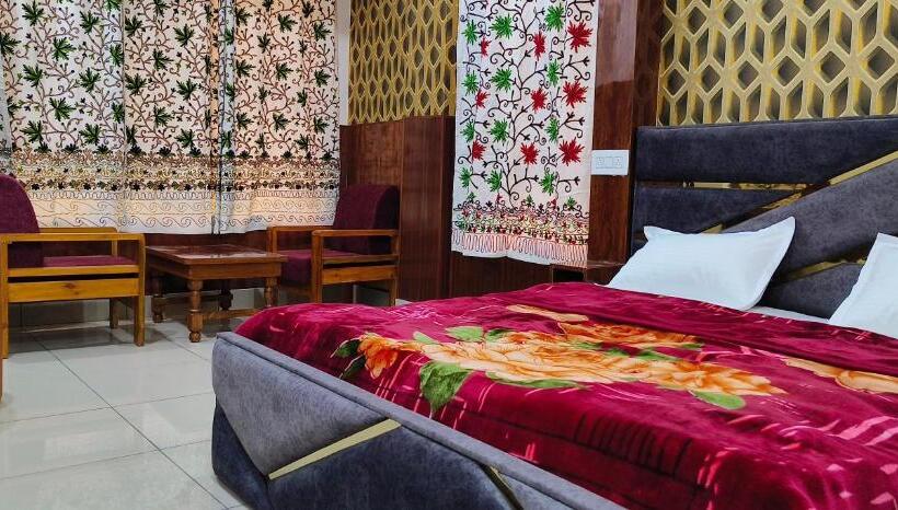 חדר דלוקס, Gulmarg Residency, Kunzer Gulmarg