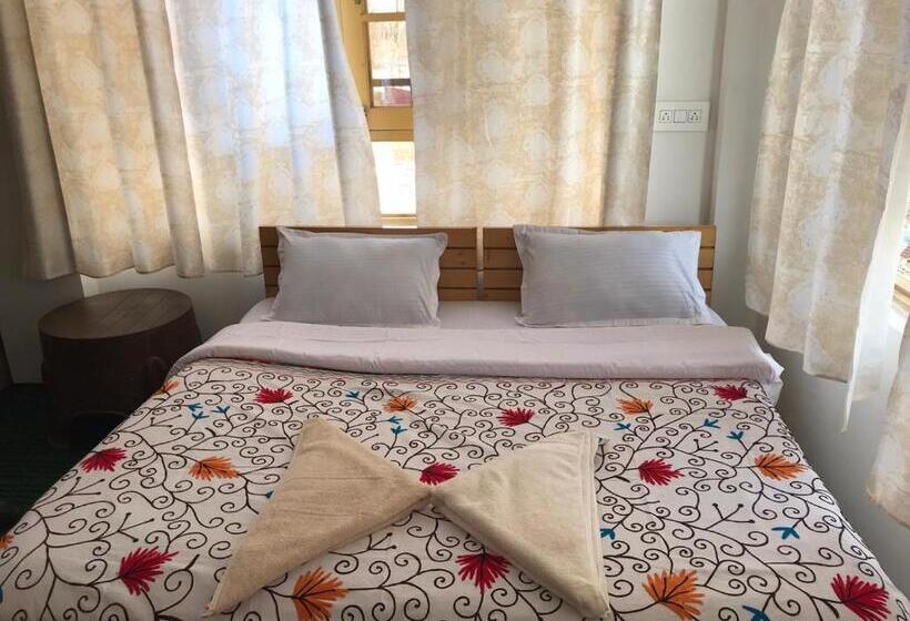 חדר דלוקס, Gulmarg Residency, Kunzer Gulmarg