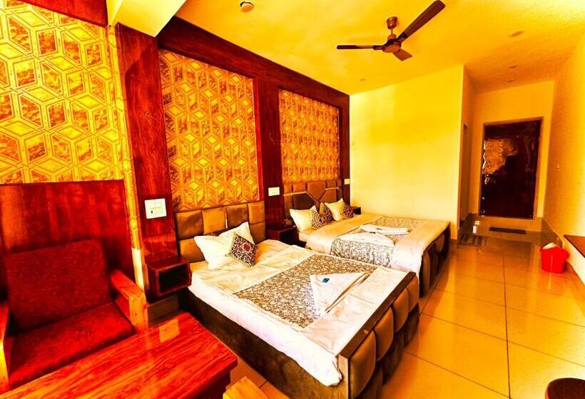 اتاق استاندارد سه نفره, Gulmarg Residency, Kunzer Gulmarg