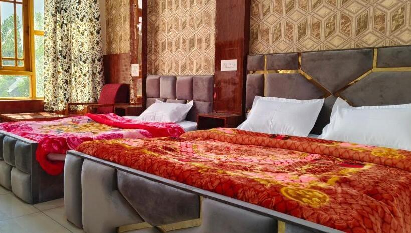 اتاق استاندارد سه نفره, Gulmarg Residency, Kunzer Gulmarg