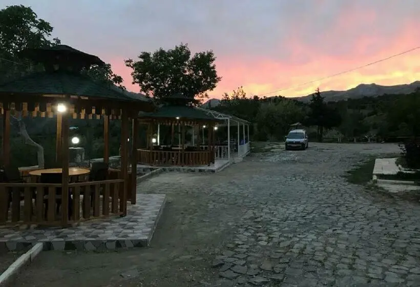 ガーデンビュースタンダードルーム, Karadut Pension Nemrut