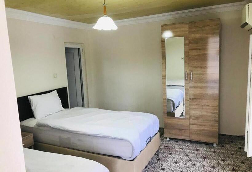 带花园景观的标准三人间, Karadut Pension Nemrut