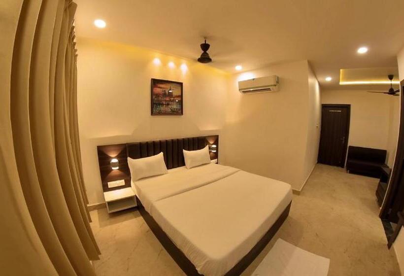 Номер Superior, Nayara