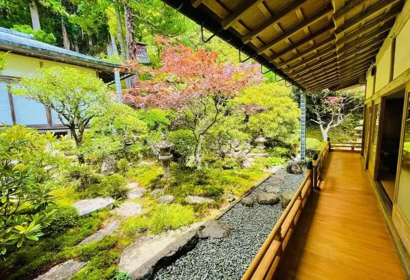 デラックスファミリールーム, 高野山 宿坊 宝城院  Koyasan Shukubo Hojoin