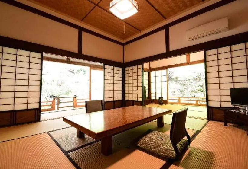 デラックスファミリールーム, 高野山 宿坊 宝城院  Koyasan Shukubo Hojoin