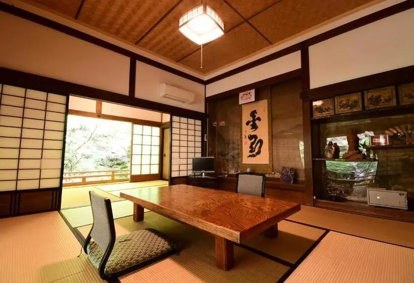 デラックスファミリールーム, 高野山 宿坊 宝城院  Koyasan Shukubo Hojoin