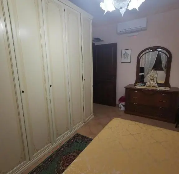 ガーデンビュースタンダードルーム, B&b La Fenice