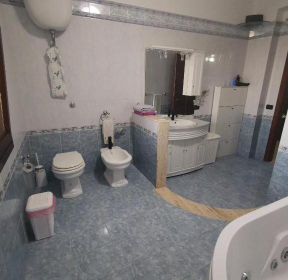 اتاق استاندارد با چشمانداز باغ, B&b La Fenice