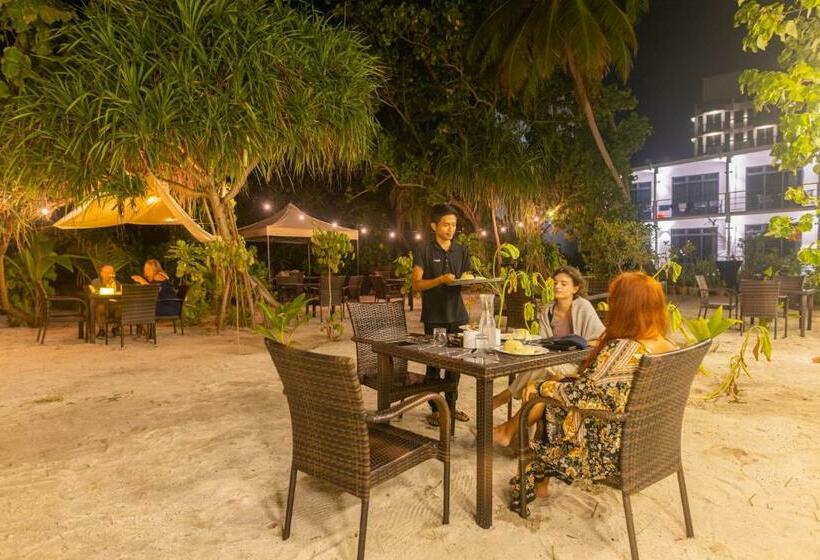 اتاق استاندارد با بالکن و چشم‌انداز دریا, Atoll Residence Dhangethi