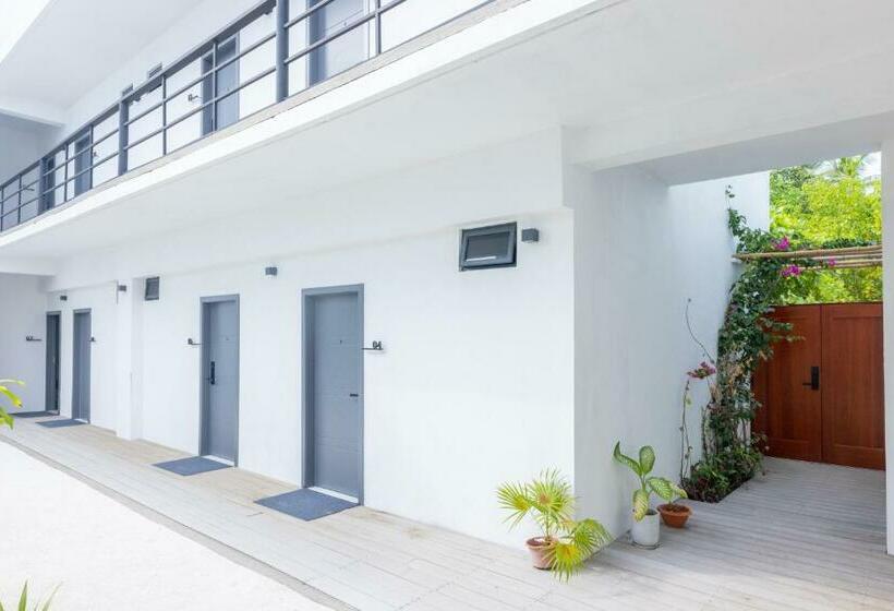 اتاق استاندارد با بالکن و چشم‌انداز دریا, Atoll Residence Dhangethi