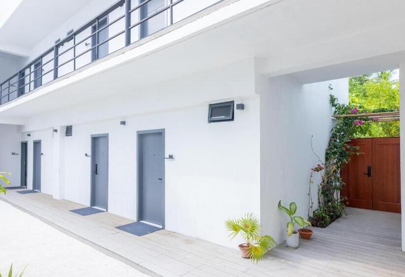 Standard Triple Room with Terrace, Atoll Residence Dhangethi