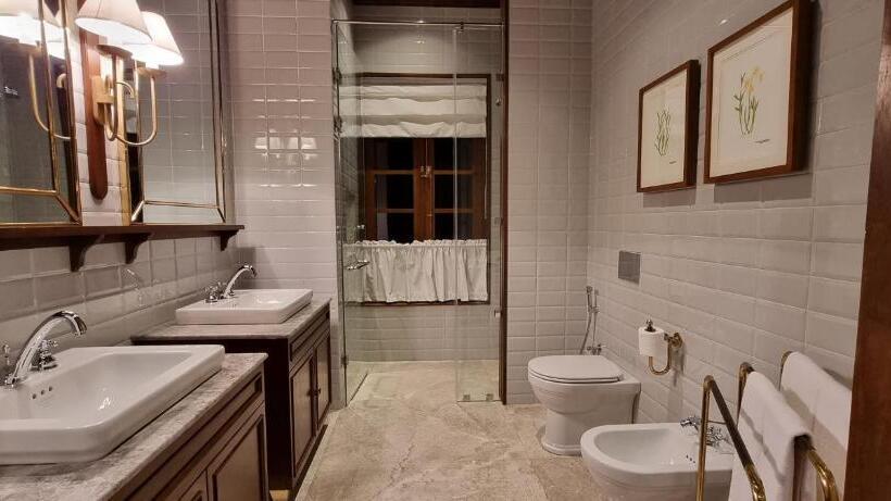 Quarto Estandar, Dendrobium House Near Kandy