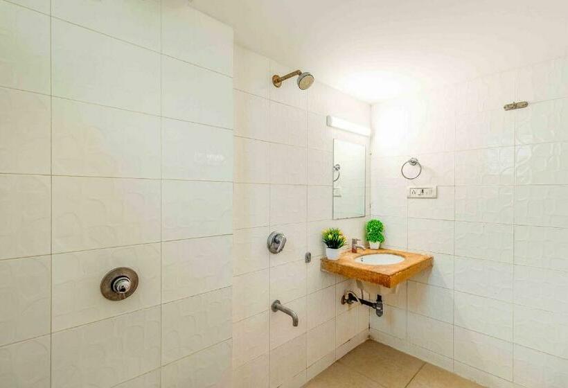 Suite Deluxe, Octave Adya