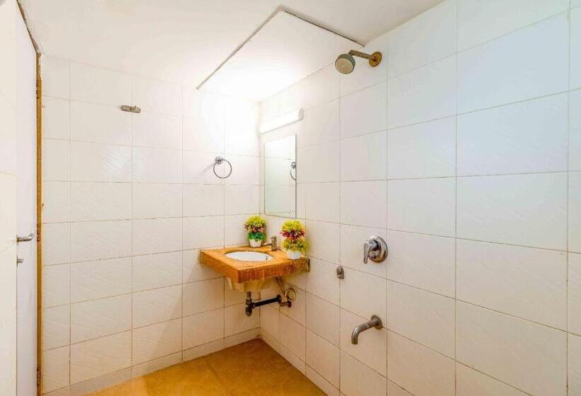 Habitación Deluxe, Octave Adya