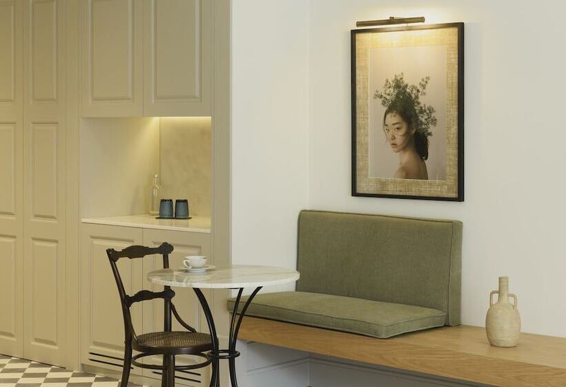 اتاق کلاسیک, Torel Saboaria Boutique