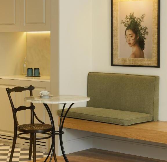 اتاق کلاسیک, Torel Saboaria Boutique