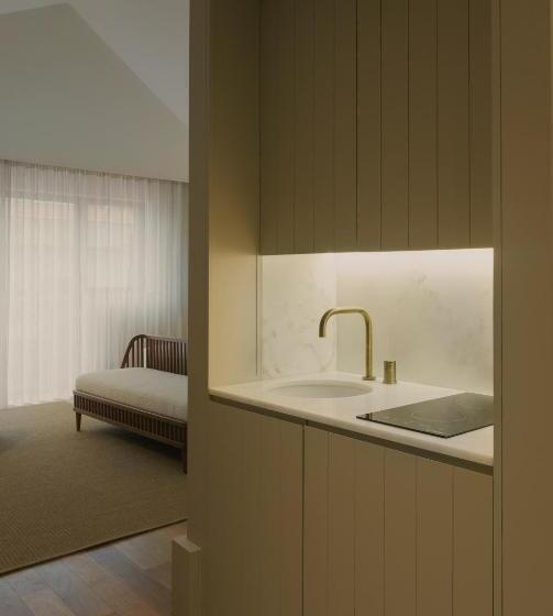 اتاق کلاسیک, Torel Saboaria Boutique