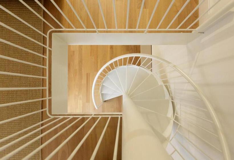 استودیو استاندارد با چشمانداز باغ, Torel Saboaria Boutique