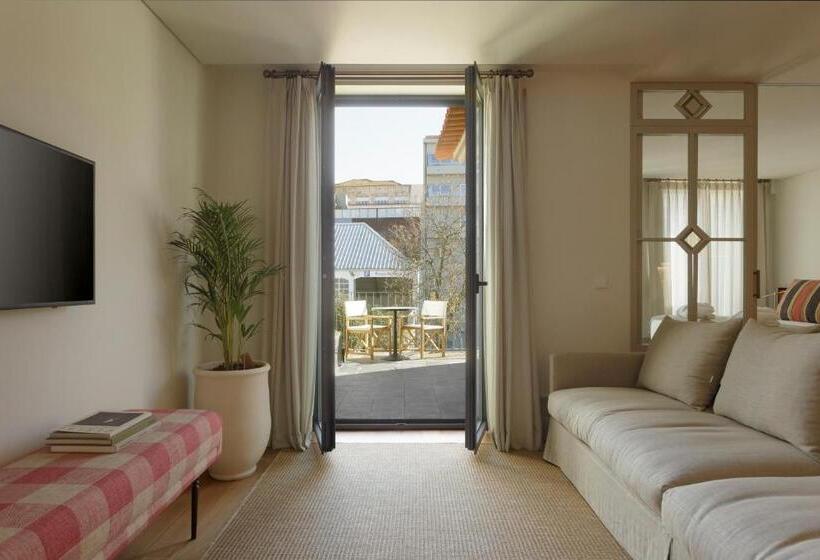 سوییت با چشمانداز باغ, Torel Saboaria Boutique