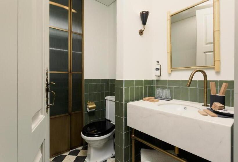 سوییت با چشمانداز باغ, Torel Saboaria Boutique