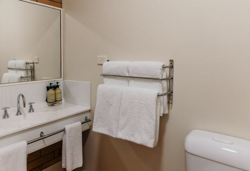 اتاق خانوادگی, Oasis Motor Inn Blackall