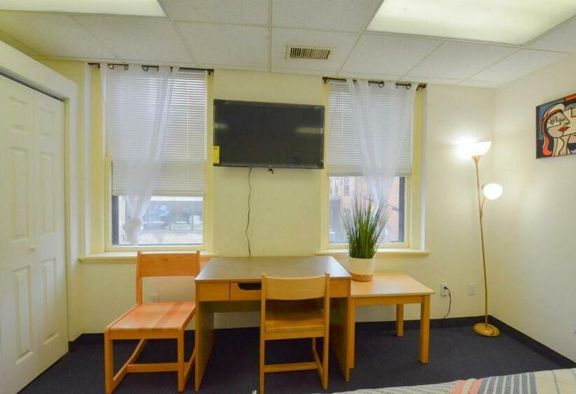 バス共有のスタンダードルーム, Michie House In College Hill