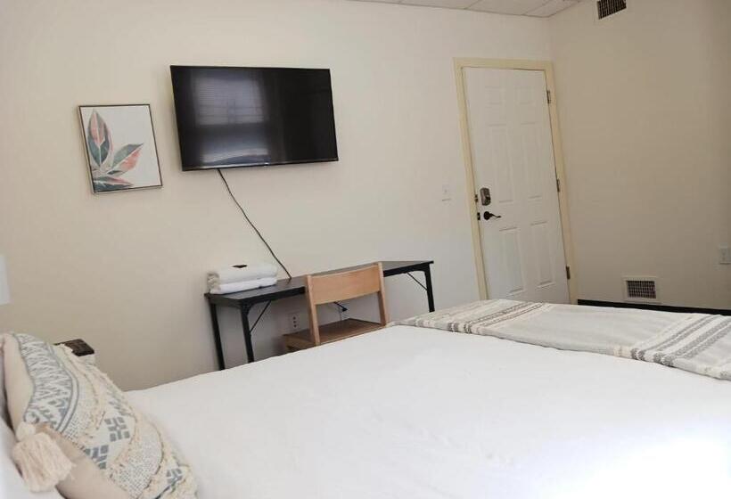 اتاق استاندارد با سرویس بهداشتی مشترک, Michie House In College Hill