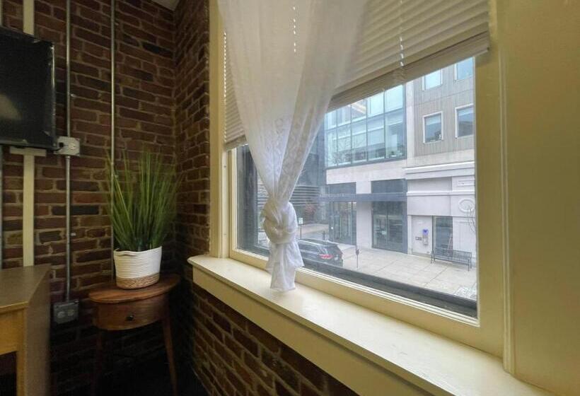 اتاق استاندارد با سرویس بهداشتی مشترک, Michie House In College Hill