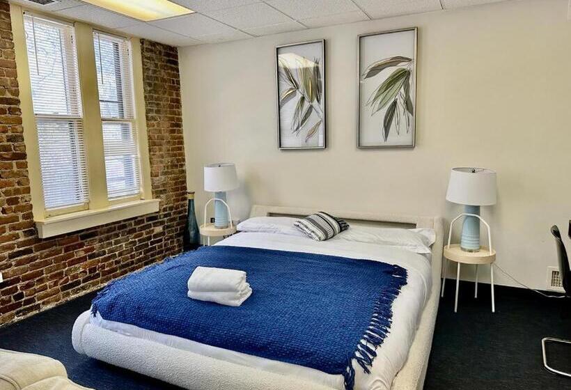 バス共有のスタンダードルーム, Michie House In College Hill