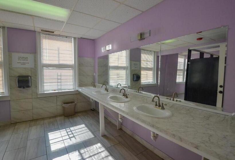 اتاق استاندارد با سرویس بهداشتی مشترک, Michie House In College Hill