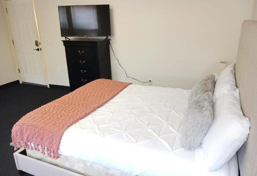 اتاق استاندارد با سرویس بهداشتی مشترک, Michie House In College Hill