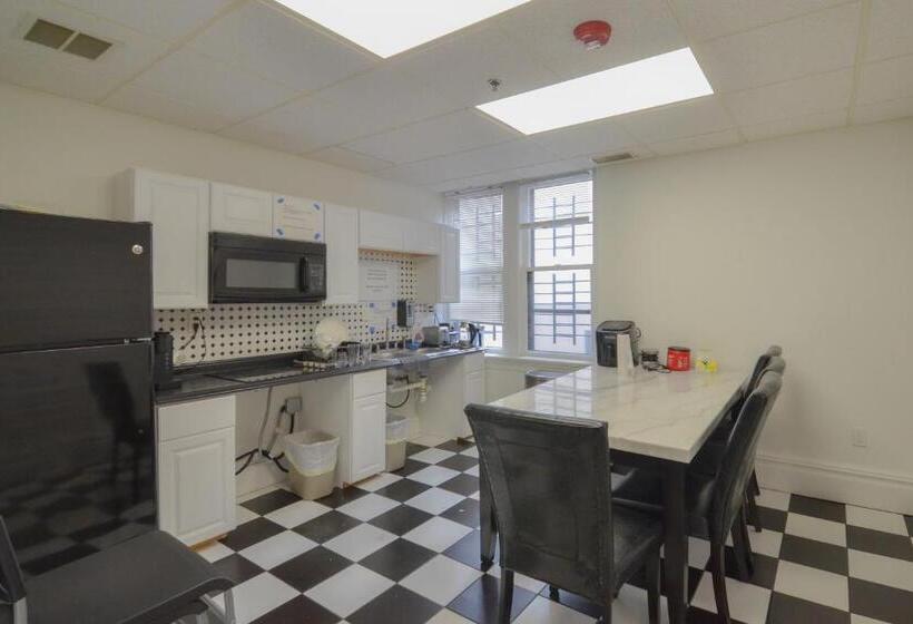 اتاق استاندارد با سرویس بهداشتی مشترک, Michie House In College Hill