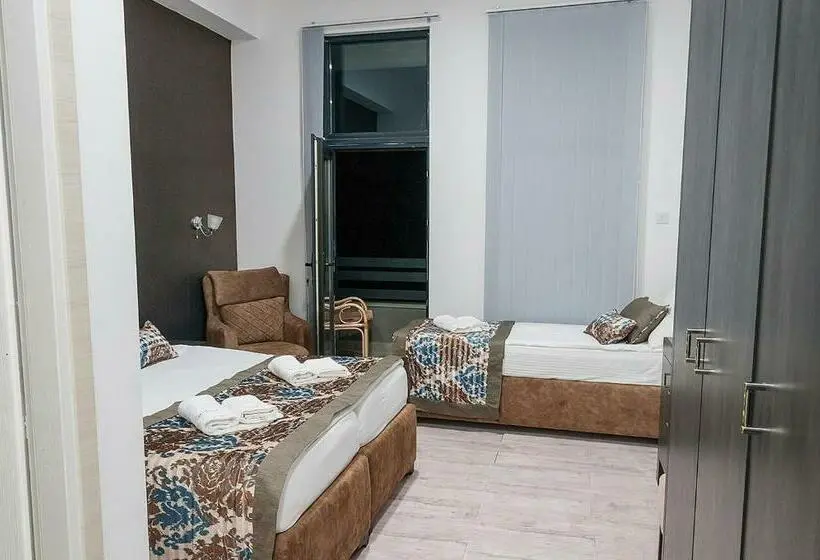 Standard Triple Room with Terrace, Apostolovic Plus