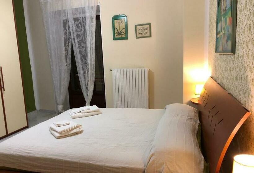 חדר סטנדרט עם מרפסת, Dimora Pizzone