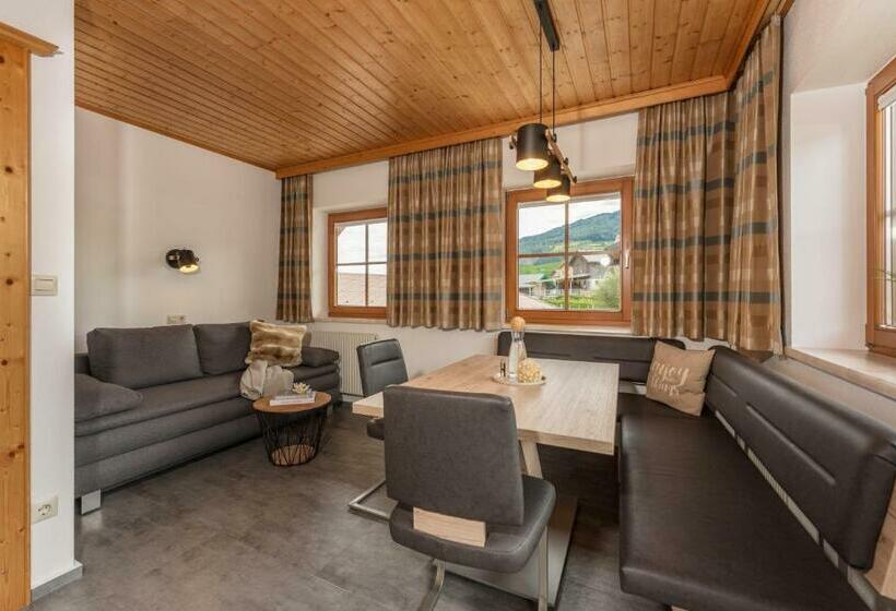 Apartamento 1 Dormitório com Vistas, Haus Steirerland