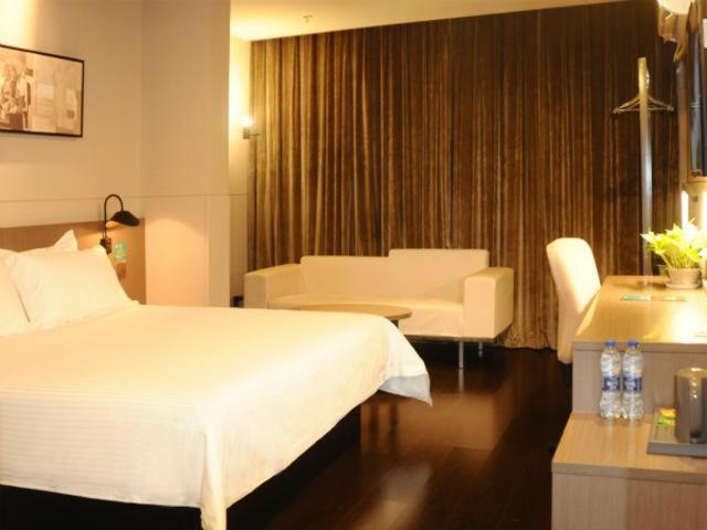 Номер Стандарт, Jinjiang Inn Select Wuhan Tianhe Airport Branch