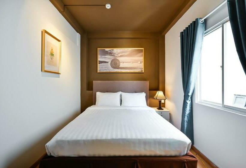 اتاق لوکس با چشم‌انداز شهر, The Noble Swan Woodpark