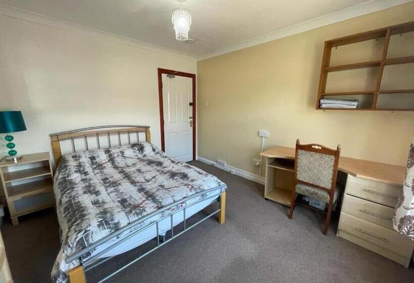 בית, 4 חדרי שינה, Near Sea House Stay