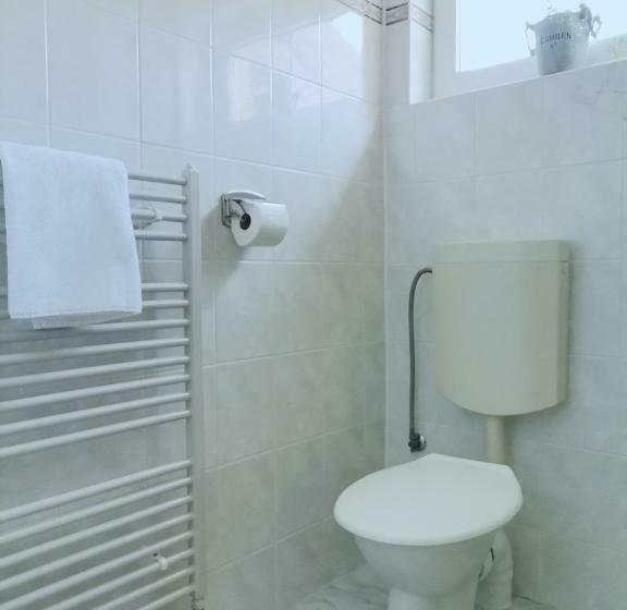 バルコニー付スイート, Penzion Pod Kostelíčkem